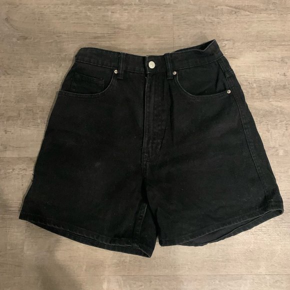 Black Zara Mom Shorts - Picture 1 of 3